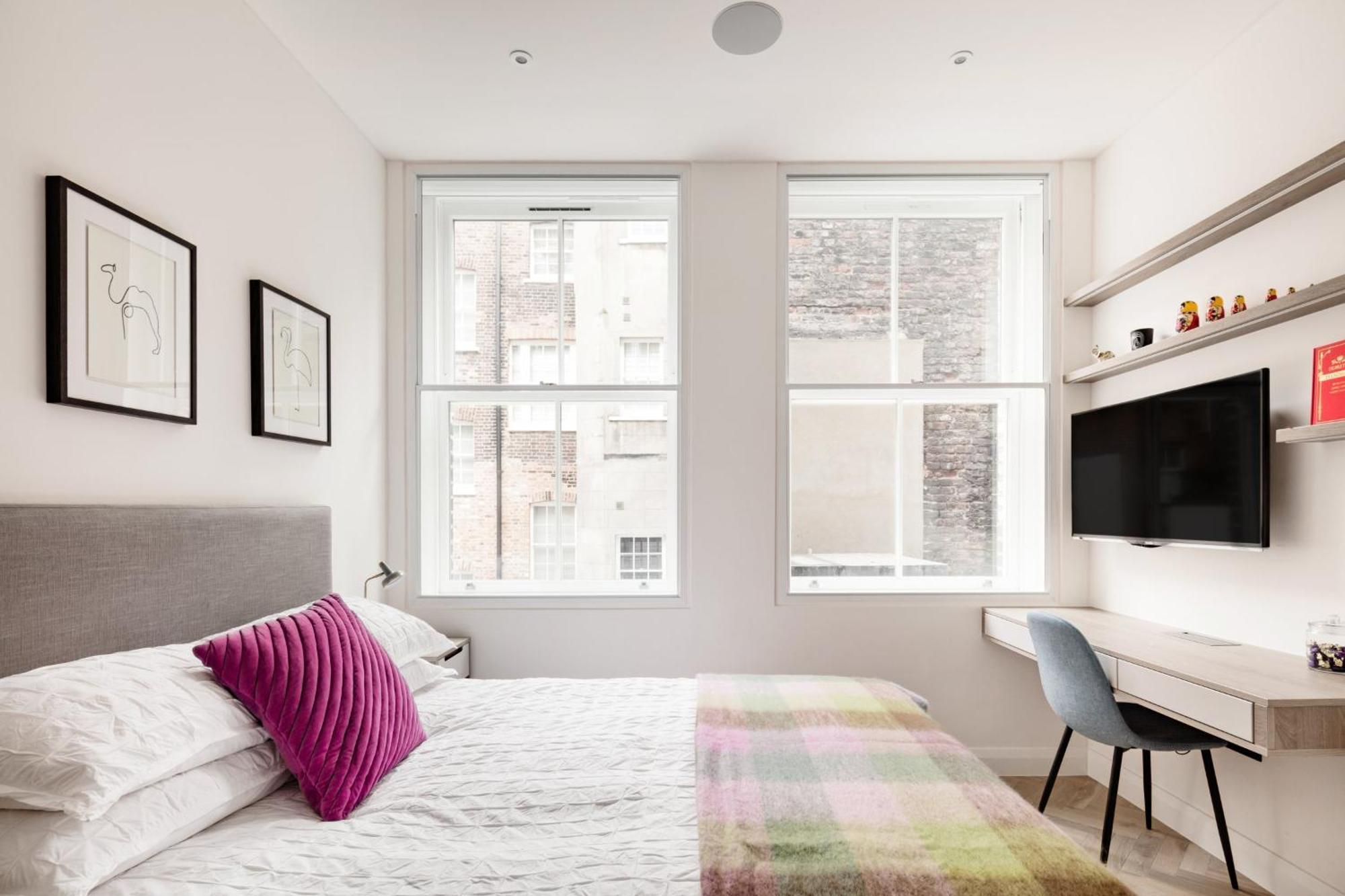 Modern Apartment & Rooms At Charing Cross Londres Exterior foto
